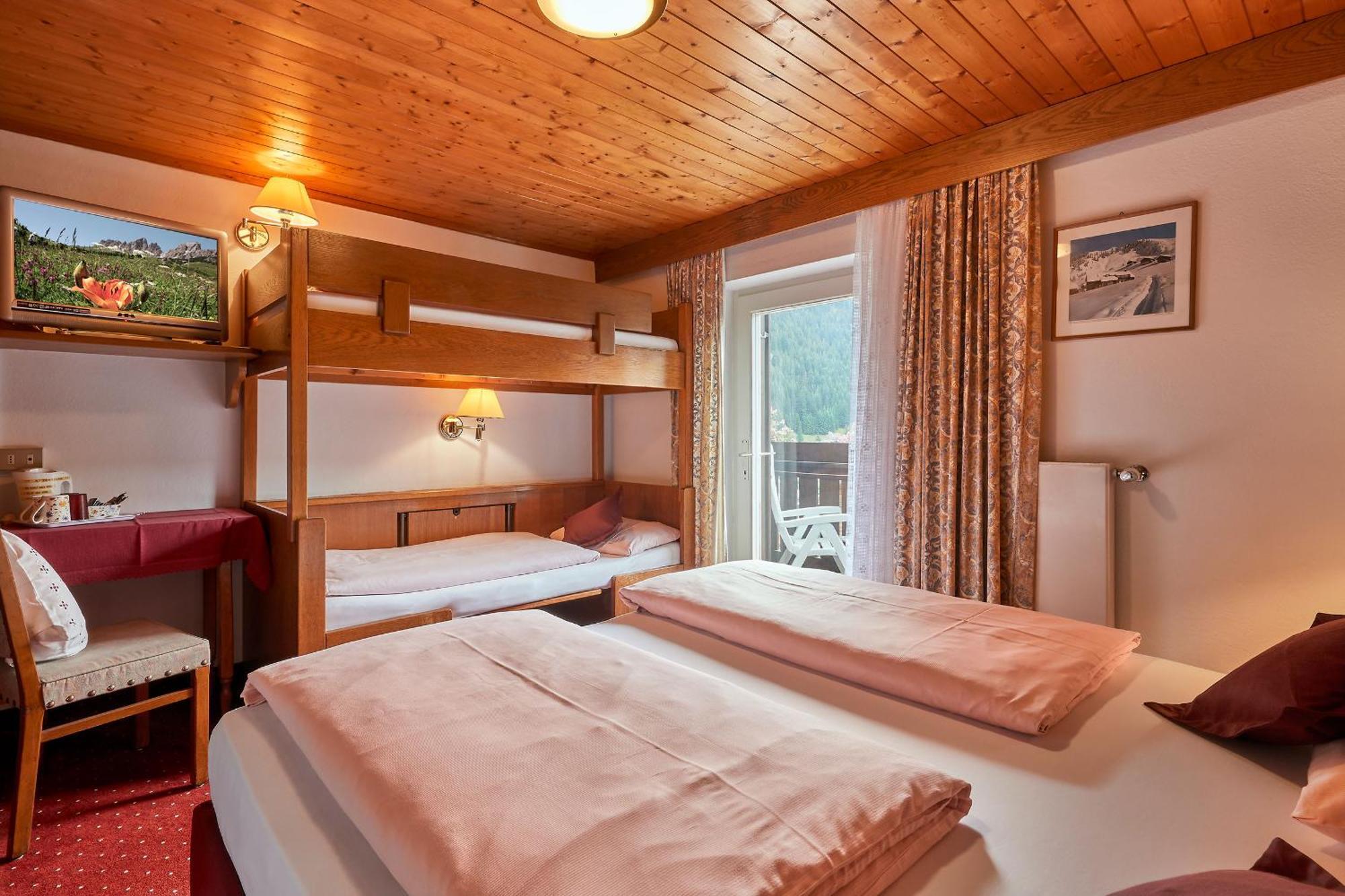 Hotel Maria Corvara in Badia Kültér fotó